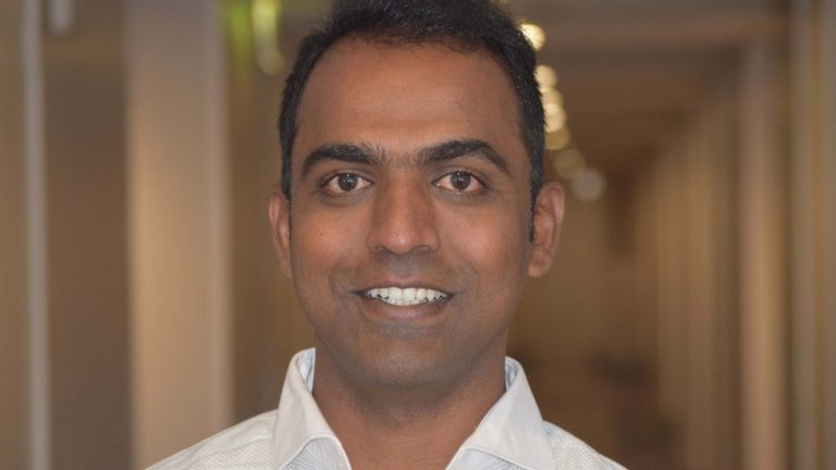 Top Teacher Wins $1m and Gives Half Away