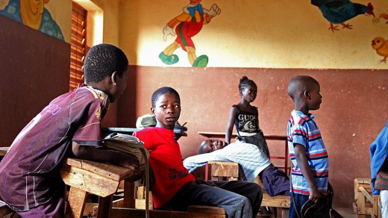 Mali’s Newly Reopened Schools Struggle to Keep Students COVID-19-Free
