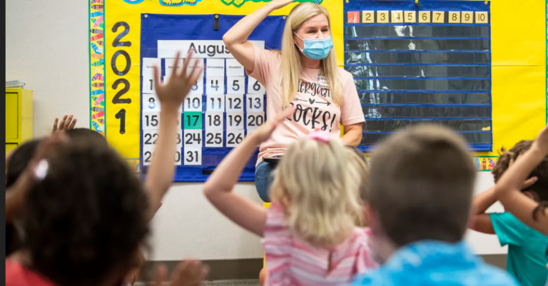 World Teachers’ Day| How education reforms can support teachers around the world instead of undermining them