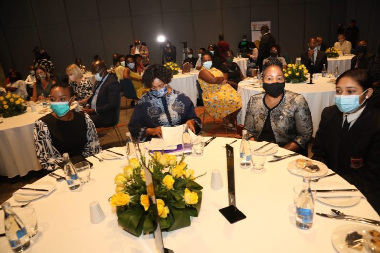 Motshekga Hounours Top Achievers At Breakfast