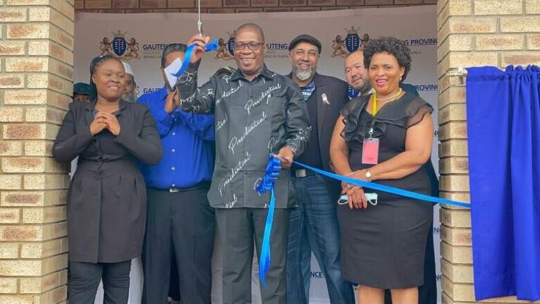 MEC Panyaza Lesufi opens new classrooms at Randburg Clinic School
