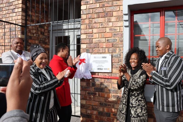 Ndabeni-Abrahams officially opens the Centre for Entrepreneurship Rapid Incubator (CFERI) at Walter Sisulu University