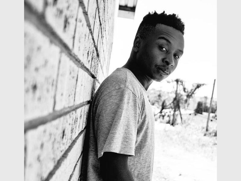 Help Lwazi Cedrick Ngcungama achieve his sports jersey design dream