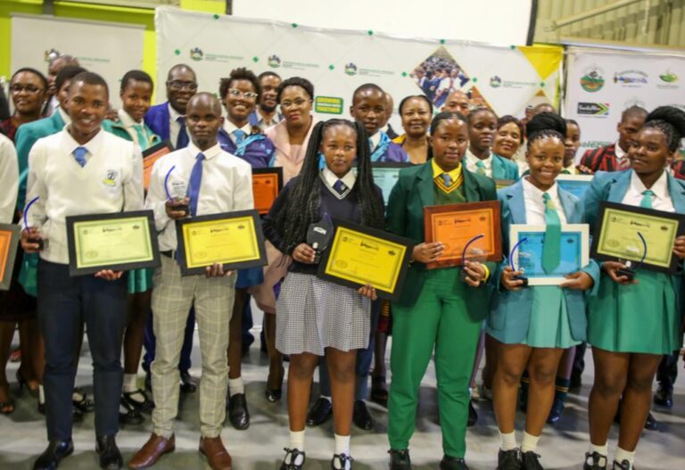 Education MEC Mbali Frazer hails uThukela District’s 2022 Matric Top Achievers