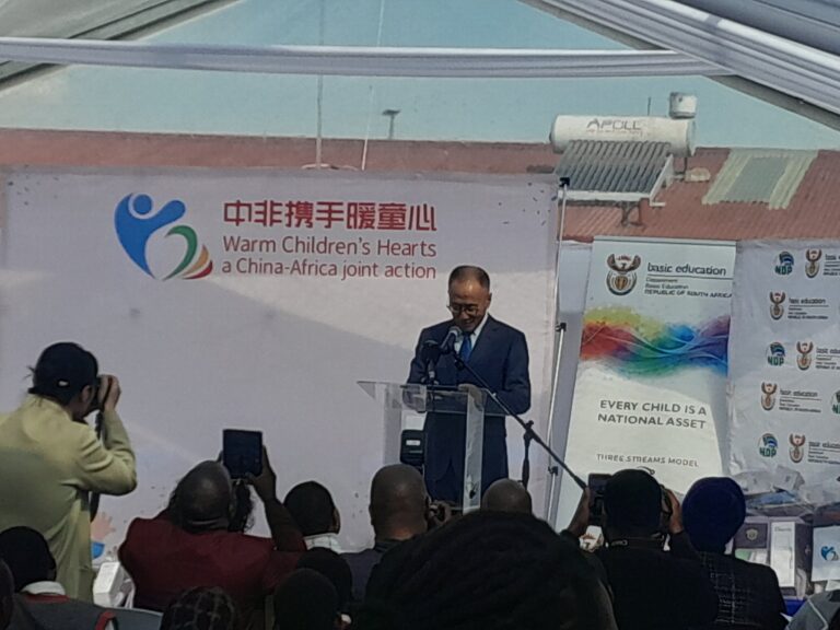 Chinese Ambassador and Motshekga in an initiative to “Warm Children’s Hearts.”