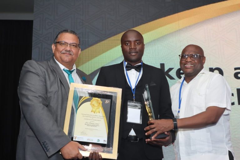 DBE praises top performing districts and schools as emblems of change