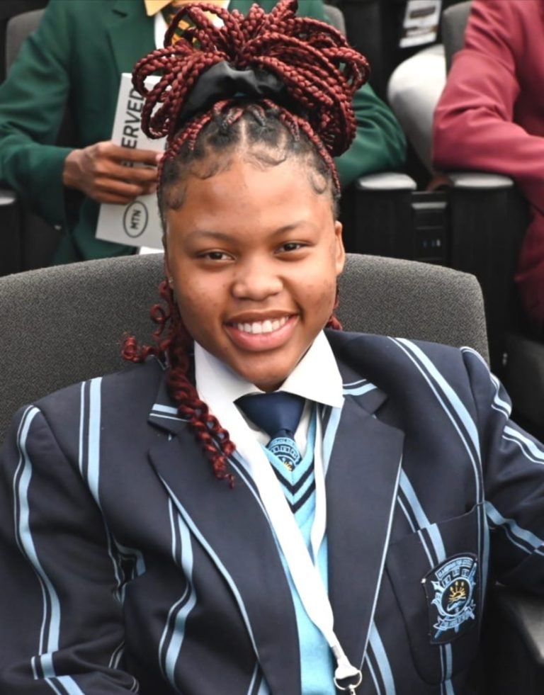 Mpumalanga’s top achiever Luyanda Ndlozi sets sights on mechatronics at UCT
