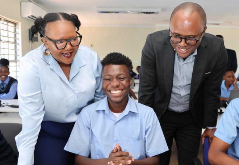 Ministers partner with Microsoft SA to hand over refurbished digital lab at Soweto school