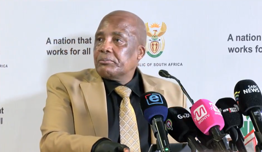 Aaron Motsoaledi. (DOH)