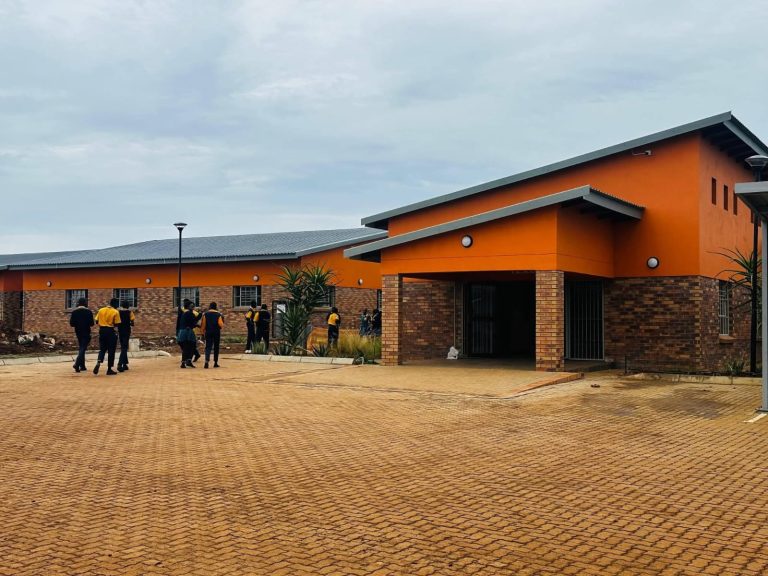 Mpumalanga opens new state-of-the art school in KaMaqhekeza