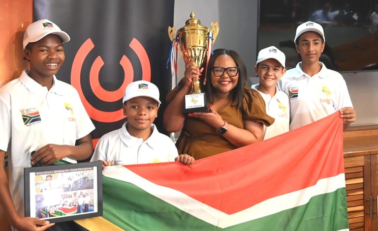 Team SA presents Africa Spelling Bee trophy to minister